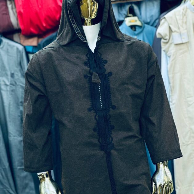 قشّابية رجالية بخامة دافئة ولمسة تقليدية عصرية